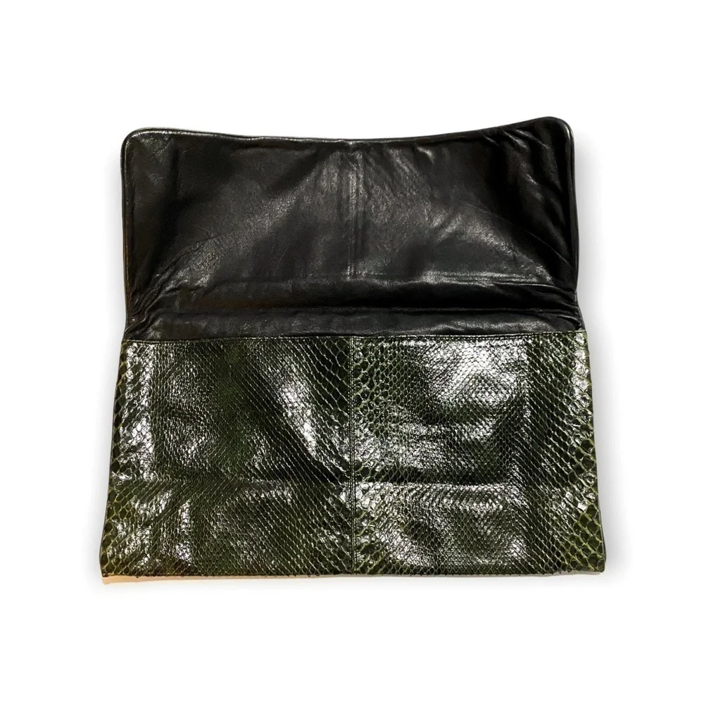 Vintage Snake leather clutch bag, green/black snake‎ with black piping